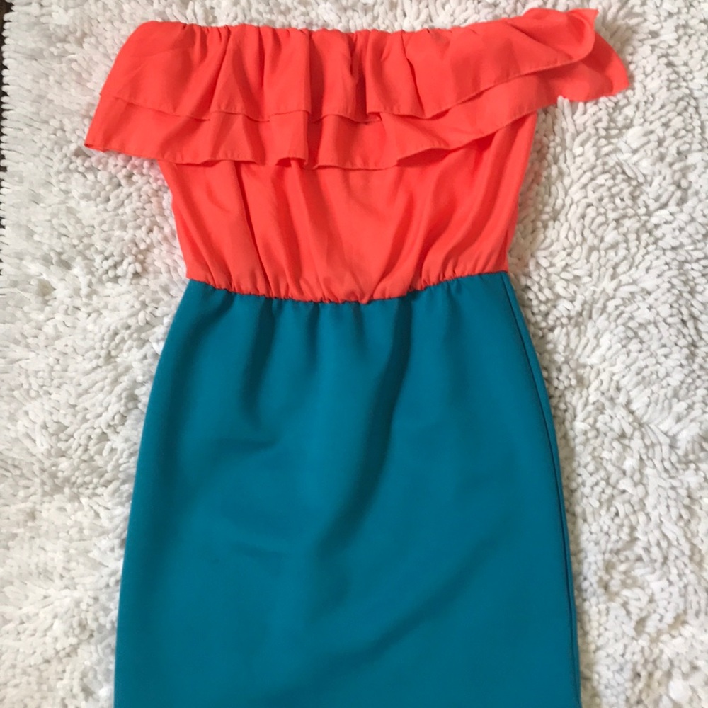Halter top dress with flousy detail